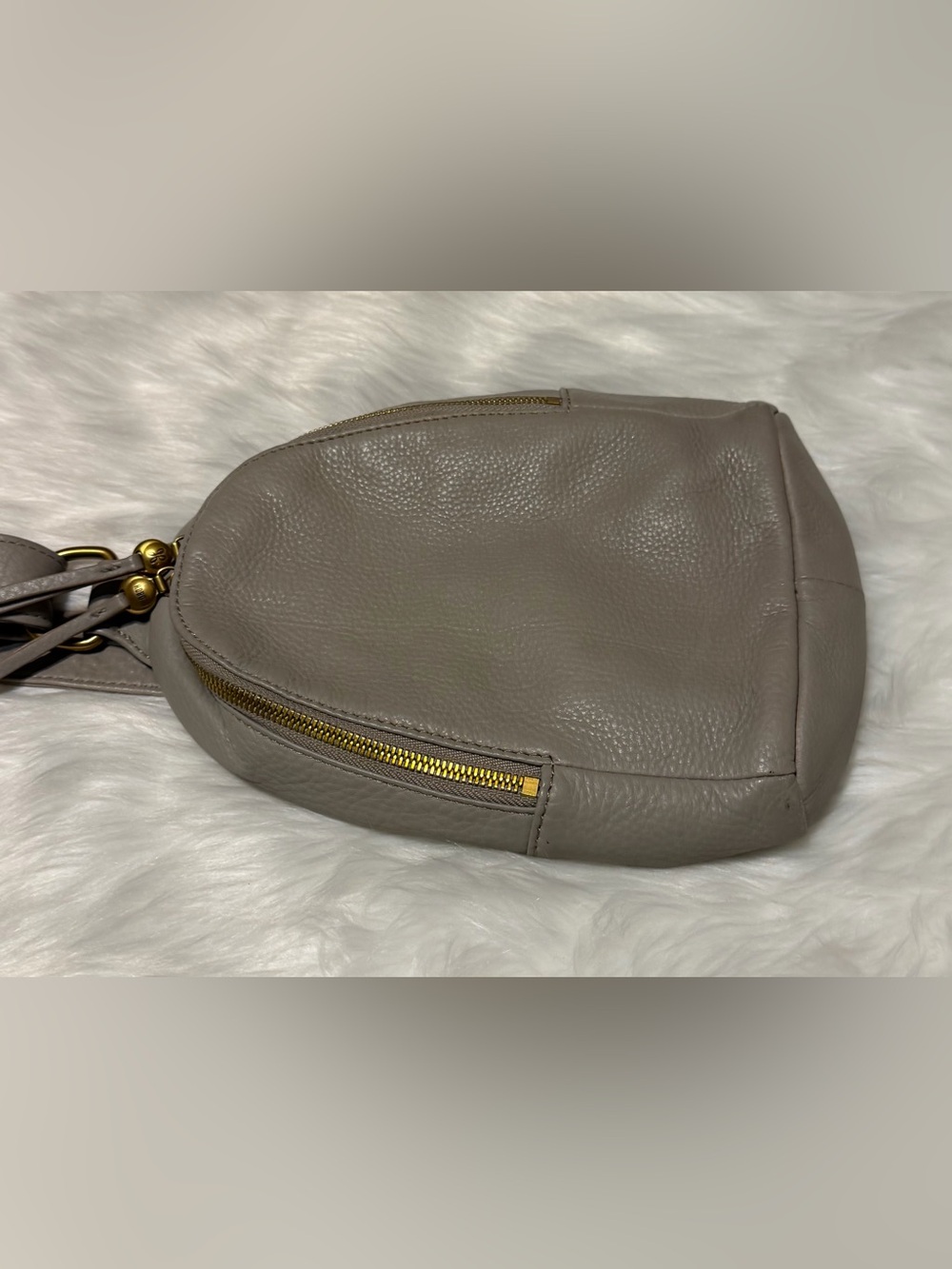 HOBO Fern Sling Taupe Pebbled Leather Crossbody - Picture 2 of 13